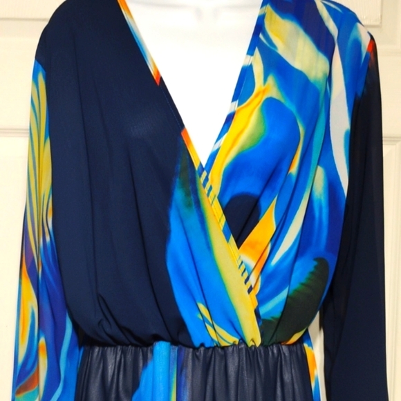 Multicolor V-Neck Maxi Dress - Picture 4 of 11